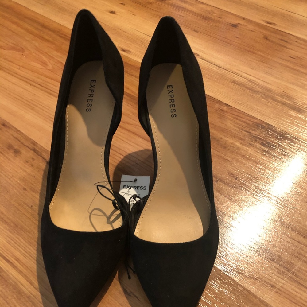 Express Black Pointed Toe D'orsay Pumps - Picture 4 of 6